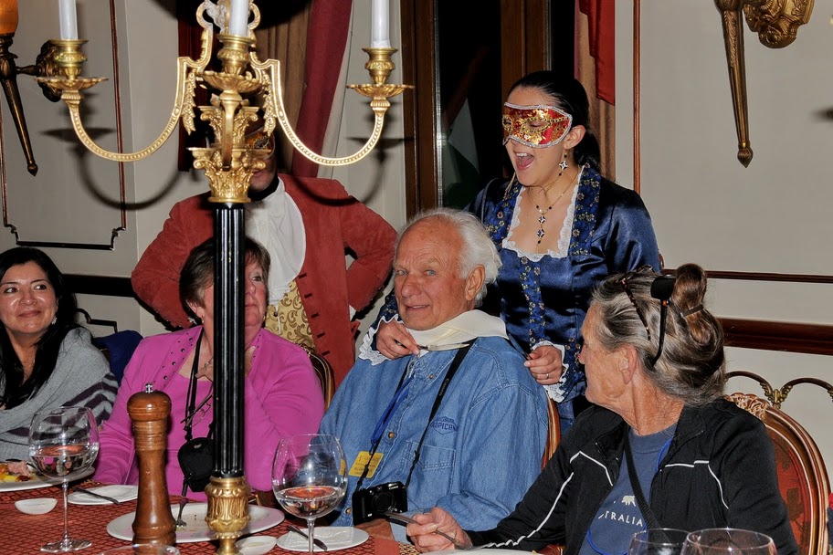 Cena y show de ópera 9